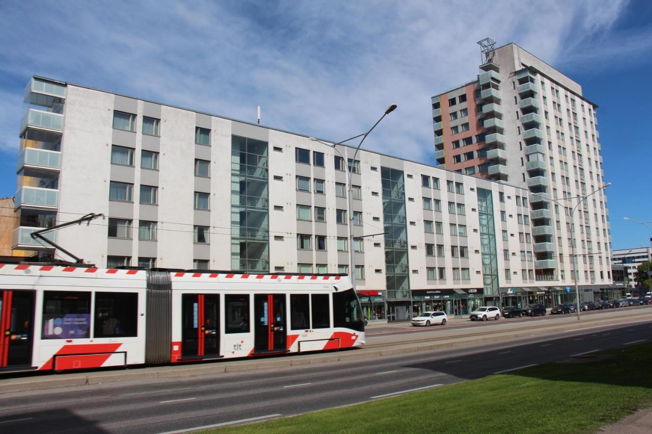New Modern 4-Room Apartment With Big Balcony And Undeground Parking In Center Of Tallinn Luaran gambar